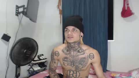 Snapshot of jeykob_23 chatting on December 7, 12:30 am JEYKOB online show from December 7, 12:30 am