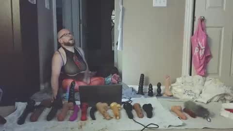 Snapshot of jghosty69 chatting on December 31, 2:08 am Nasty Cumslut online show from December 31, 2:08 am