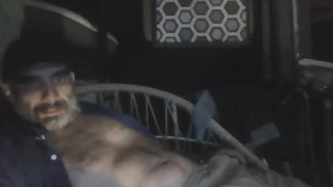 Snapshot of jglarsbel chatting on March 18, 9:45 am jglarsbel online show from March 18, 9:45 am