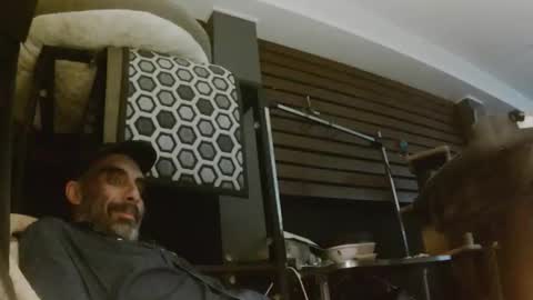 Snapshot of jglarsbel chatting on March 20, 11:37 am jglarsbel online show from March 20, 11:37 am