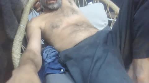 Snapshot of jglarsbel chatting on March 23, 1:53 am jglarsbel online show from March 23, 1:53 am