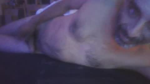 jglarsbel online show from May 14, 6:31 am