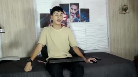 Snapshot of jhaason2 chatting on October 21, 9:04 pm jhaason2 online show from October 21, 9:04 pm