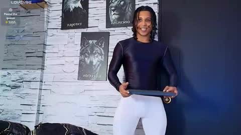 jhay_wheeler777 online show from May 7, 4:45 pm
