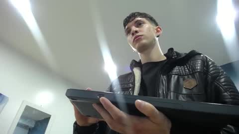 Jheampiero online show from November 25, 12:38 pm