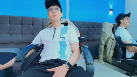 Jheampiero online show from May 14, 3:19 pm