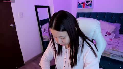 Snapshot of jhiinny_brownn chatting on January 25, 11:13 am Jhiinny online show from January 25, 11:13 am