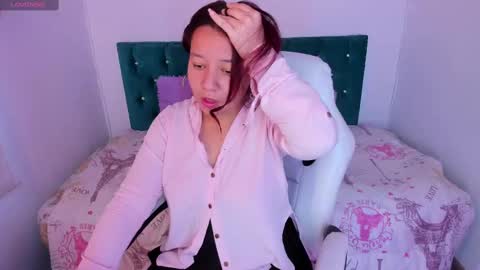 Snapshot of jhiinny_brownn chatting on February 17, 12:05 pm Jhiinny online show from February 17, 12:05 pm