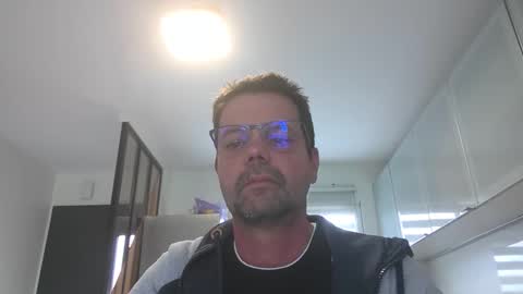 jhmec44000 online show from April 3, 9:51 am