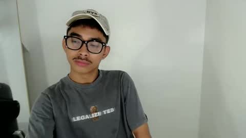 Johnny  online show from December 17, 8:31 am