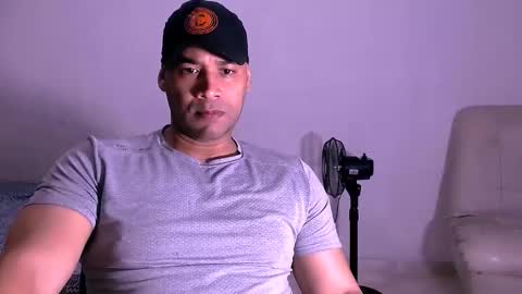 En moreno online show from November 30, 11:53 pm