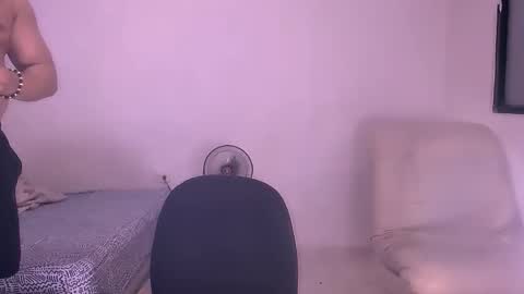 En moreno online show from December 2, 5:13 am