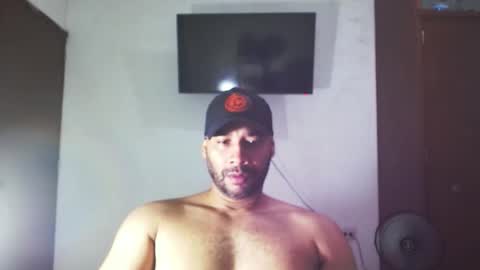 En moreno online show from December 15, 4:33 pm