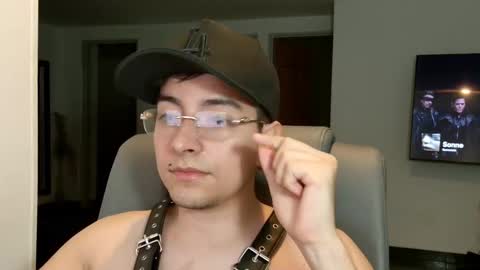 Snapshot of jhoan_saenz chatting on September 15, 4:12 am Jhoan Saenz online show from September 15, 4:12 am