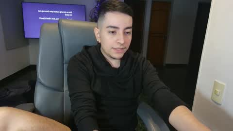 Jhoan Saenz online show from November 19, 2:22 am