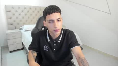 Snapshot of jhoanleandro chatting on October 2, 4:41 am jhoanleandro online show from October 2, 4:41 am