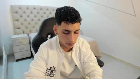 Snapshot of jhoanleandro chatting on October 9, 5:49 am jhoanleandro online show from October 9, 5:49 am