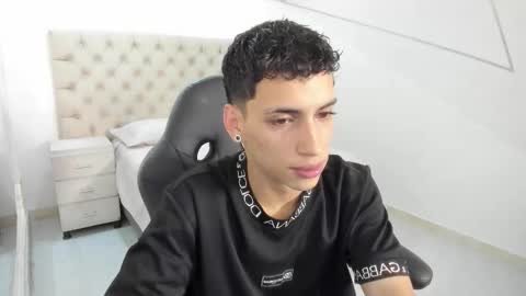 Snapshot of jhoanleandro chatting on October 17, 5:32 am jhoanleandro online show from October 17, 5:32 am