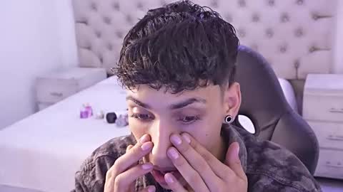 jhoanleandro online show from March 7, 5:37 am