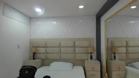 jhoanleandro online show from May 12, 4:20 am