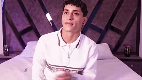 jhoanleandro online show from May 14, 10:16 pm