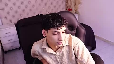jhoanleandro online show from June 13, 5:05 am