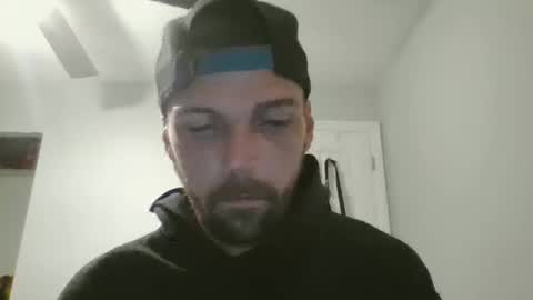 Snapshot of jholls chatting on December 13, 12:20 am jholls online show from December 13, 12:20 am