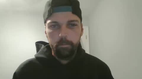 Snapshot of jholls chatting on January 14, 3:43 am jholls online show from January 14, 3:43 am