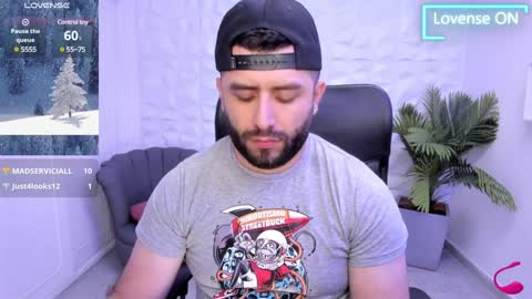 Snapshot of jhon_bear02 chatting on December 29, 2:10 pm John Bear.... online show from December 29, 2:10 pm