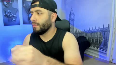 Snapshot of jhon_bear02 chatting on January 4, 11:11 am John Bear.... online show from January 4, 11:11 am