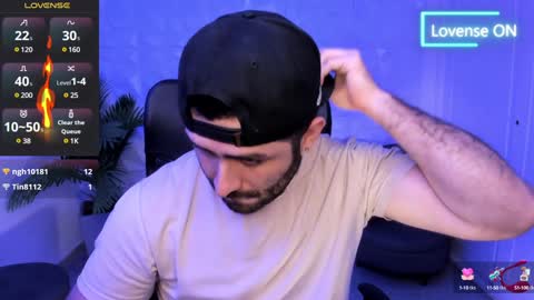 Snapshot of jhon_bear02 chatting on January 14, 2:11 pm John Bear.... online show from January 14, 2:11 pm