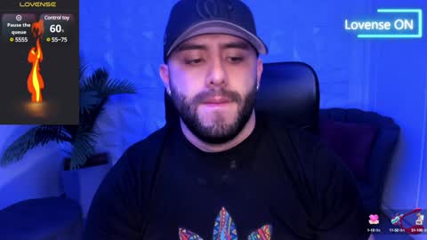 Snapshot of jhon_bear02 chatting on January 19, 2:17 pm John Bear.... online show from January 19, 2:17 pm