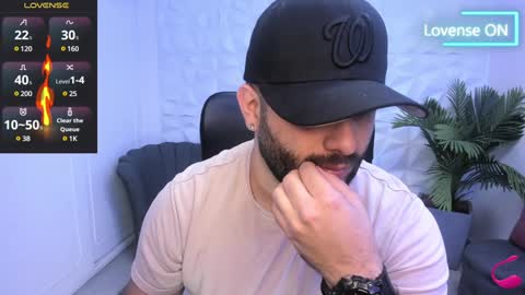 Snapshot of jhon_bear02 chatting on January 23, 11:15 am John Bear.... online show from January 23, 11:15 am