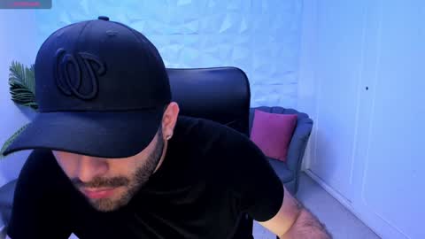 Snapshot of jhon_bear02 chatting on January 30, 11:11 am John Bear.... online show from January 30, 11:11 am