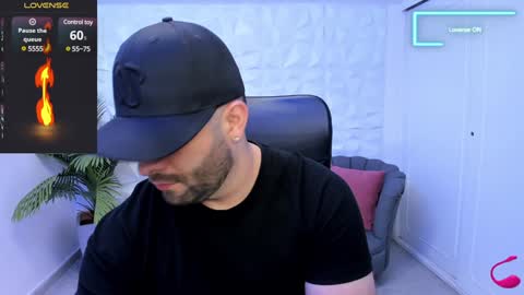 Snapshot of jhon_bear02 chatting on February 3, 3:06 pm John Bear.... online show from February 3, 3:06 pm