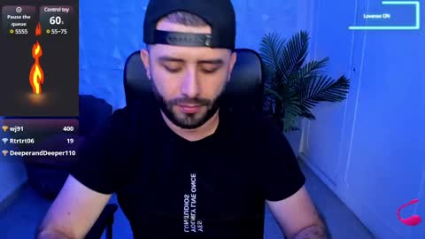 Snapshot of jhon_bear02 chatting on February 21, 2:16 pm John Bear.... online show from February 21, 2:16 pm