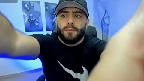 Snapshot of jhon_bear02 chatting on February 25, 11:08 am John Bear.... online show from February 25, 11:08 am