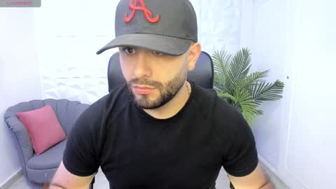 Snapshot of jhon_bear02 chatting on February 27, 11:10 am John Bear.... online show from February 27, 11:10 am