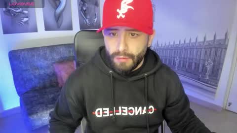 Snapshot of jhon_bear02 chatting on October 8, 11:08 am John Bear.... online show from October 8, 11:08 am