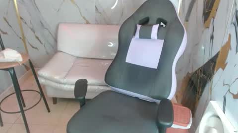 jhost online show from February 4, 2:17 am