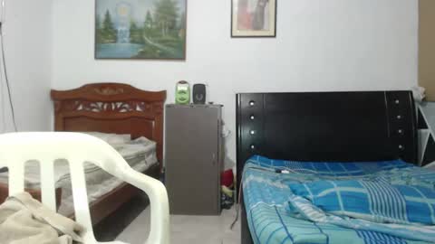 Snapshot of jhon_tommy chatting on December 10, 11:30 pm jhon tommy online show from December 10, 11:30 pm