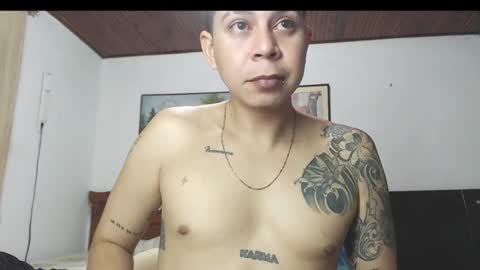 Snapshot of jhon_tommy chatting on December 13, 1:48 am jhon tommy online show from December 13, 1:48 am