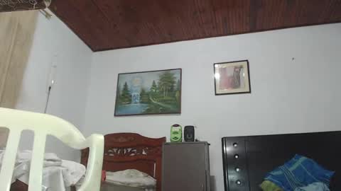 Snapshot of jhon_tommy chatting on December 28, 1:50 am jhon tommy online show from December 28, 1:50 am