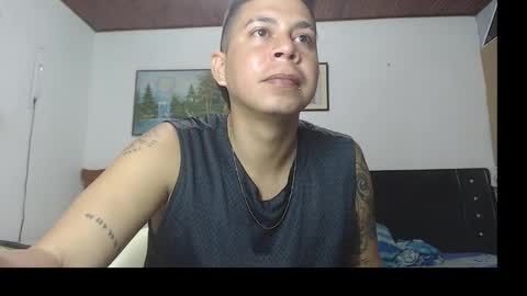 Snapshot of jhon_tommy chatting on January 7, 1:28 am jhon tommy online show from January 7, 1:28 am