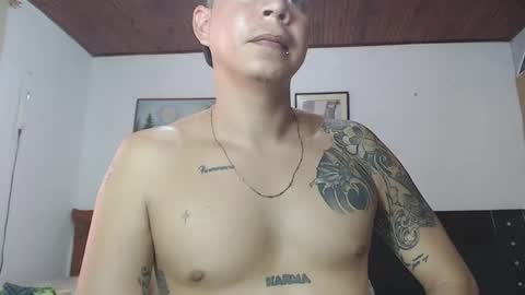 Snapshot of jhon_tommy chatting on January 7, 3:12 pm jhon tommy online show from January 7, 3:12 pm