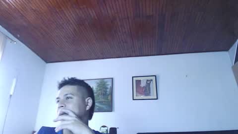 Snapshot of jhon_tommy chatting on January 17, 3:22 pm jhon tommy online show from January 17, 3:22 pm