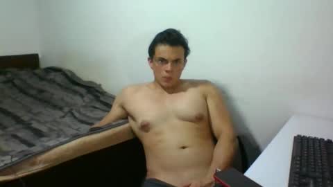 Snapshot of jhon_walkersky chatting on December 4, 4:00 am jhon_walkersky online show from December 4, 4:00 am