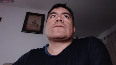 Snapshot of jhonatan_morales_s chatting on February 3, 4:10 am jhonatan_morales_s online show from February 3, 4:10 am