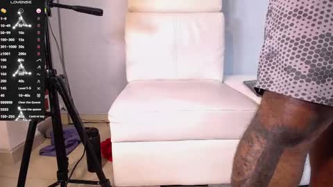 Snapshot of jhonblacke chatting on January 7, 1:59 am jhon online show from January 7, 1:59 am