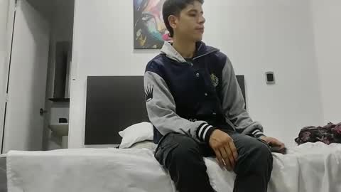 Snapshot of jhongrey2 chatting on January 30, 2:38 am jhon online show from January 30, 2:38 am